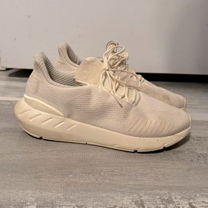 New Adidas off white Swift Run 22 Decon athletic minimalist shoes women’s sizes